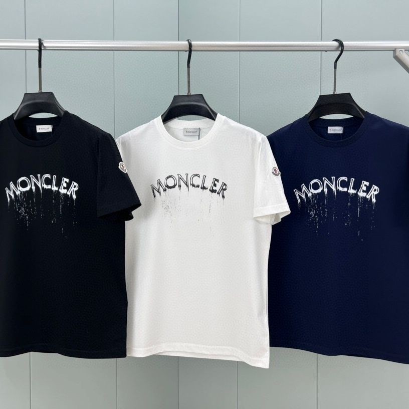 M * er ตัวอักษรพ่นหัตถกรรมโลโก้แขนสั้นเสื้อยืดหน้าอกผ้าฝ้าย