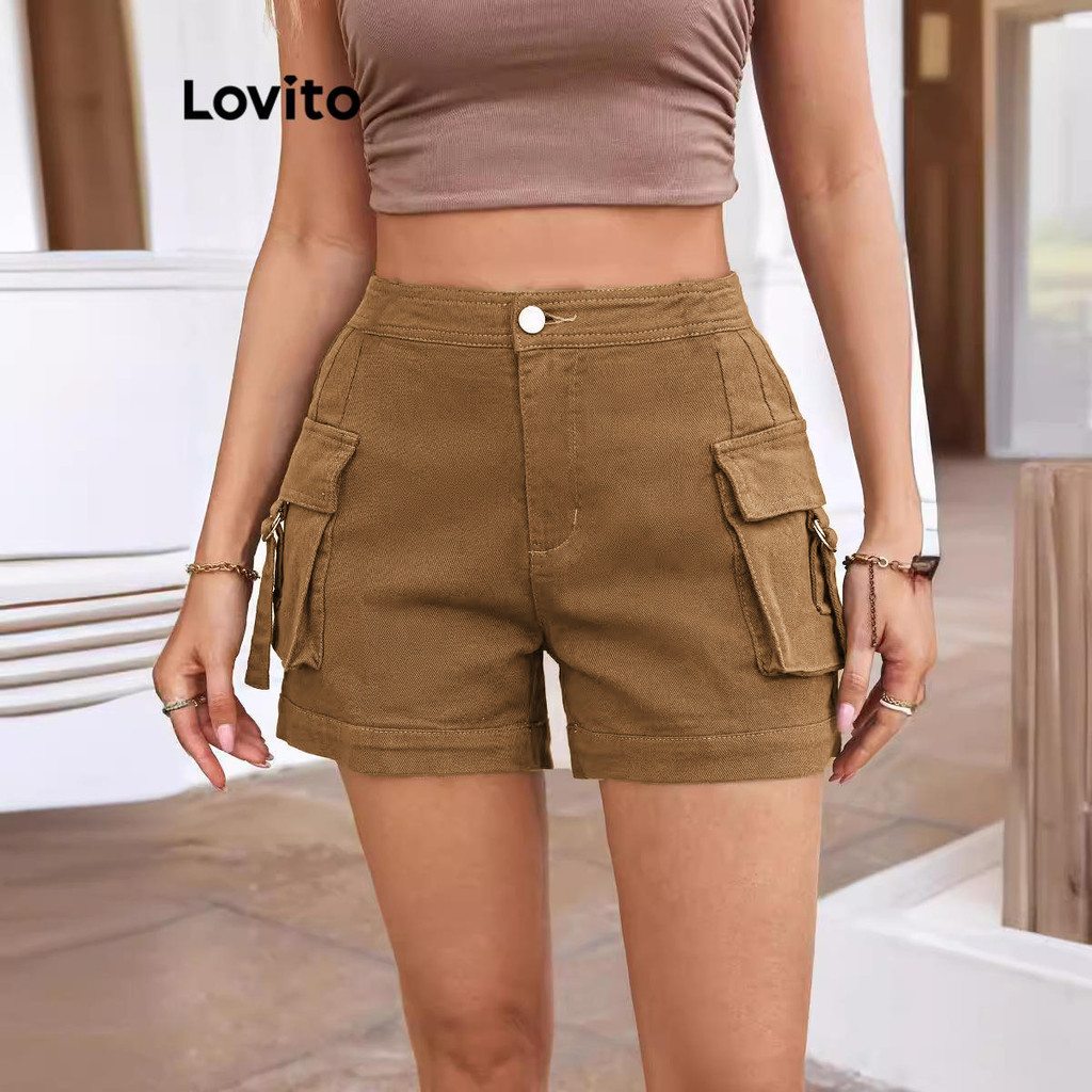 Lovito กางเกงขาสั้นผู้หญิง มีกระเป๋า มีกระดุม สีพื้น สไตล์ลำลอง LNL68383