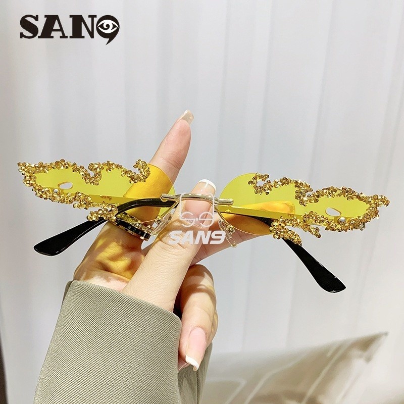 สินค้าพร้อมCOD (San9)แว่นกันแดดเพชรประดับเปลวไฟกรอบโลหะสําหรับผู้หญิง