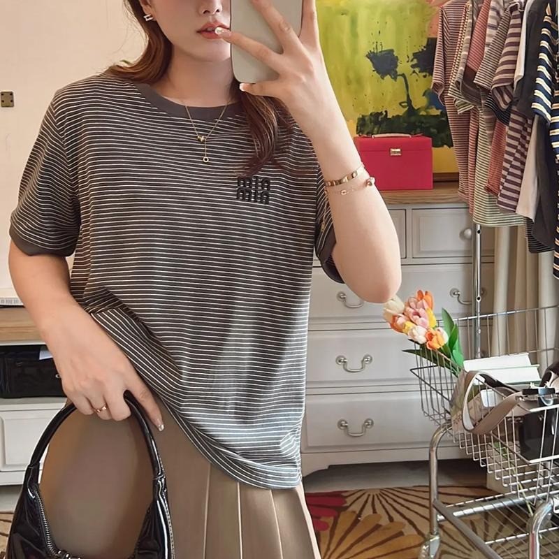 เสื้อยืดโอเวอร์ไซส์ ผู้หญิงฤดูร้อน ลายทาง แขนสั้น พลัสไซส์ ทรงหลวม อเนกประสงค์ เสื้อยืด [Oversize t-shirt] (40-150kg)