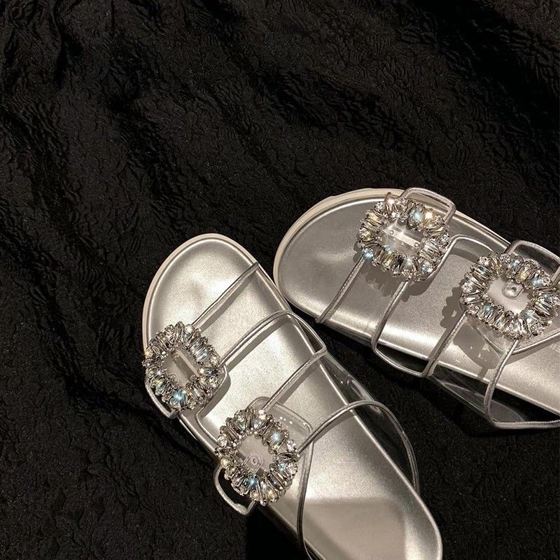 2024 Outing ฤดูร้อนสไตล์ใหม่ All-Match Casual Flip-Flops หัวเข็มขัดสแควร์ Rhinestone หนา Soled รองเท้าแตะชายหาดผู้หญิงสวมใส่ด้านนอกรองเท้าแตะ
