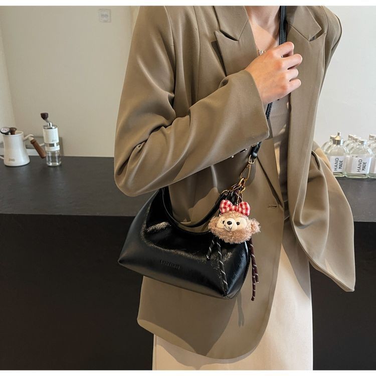 French Niche Crescent Bag Oil Wax Leather All-Match Small Bag Female New Style Retro Design Sense One-Shoulder Messenger Bag