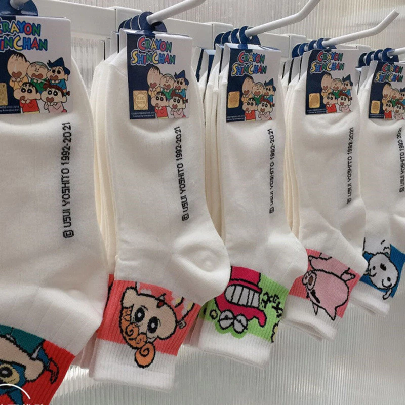 ถุงเท้าหญิงน่ารัก Crayon Shin-Chan กลางหลอด Preppy สไตล์นักเรียน Four Seasons All @
