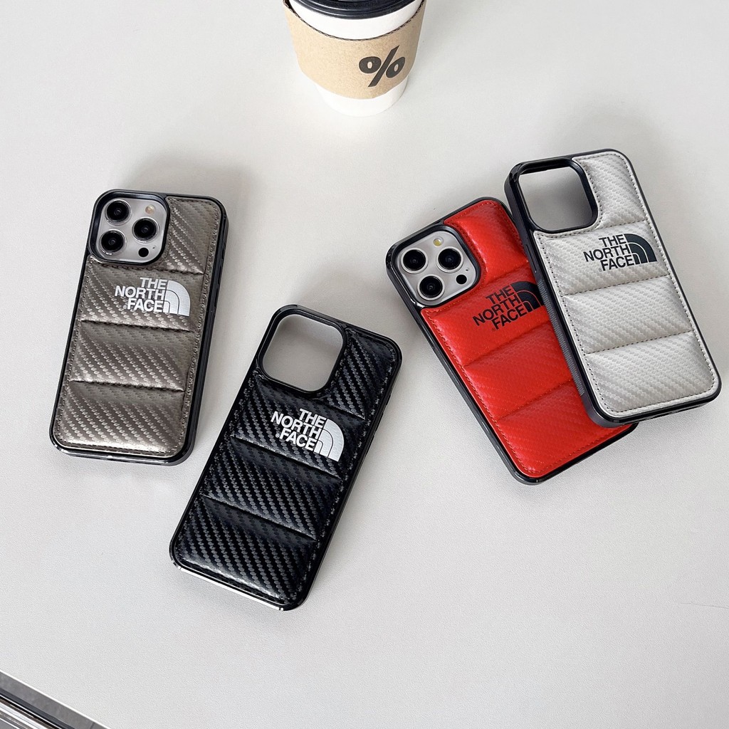Mango กรณีสําหรับ Apple iPhone 16 15 14 13 12 11 XR XS X 7P 8P Pro Max Plus โทรศัพท์กรณีกรณี TPU หนังคาร์บอนไฟเบอร์รูปแบบลงแจ็คเก็ตเสื้อรูปร่าง