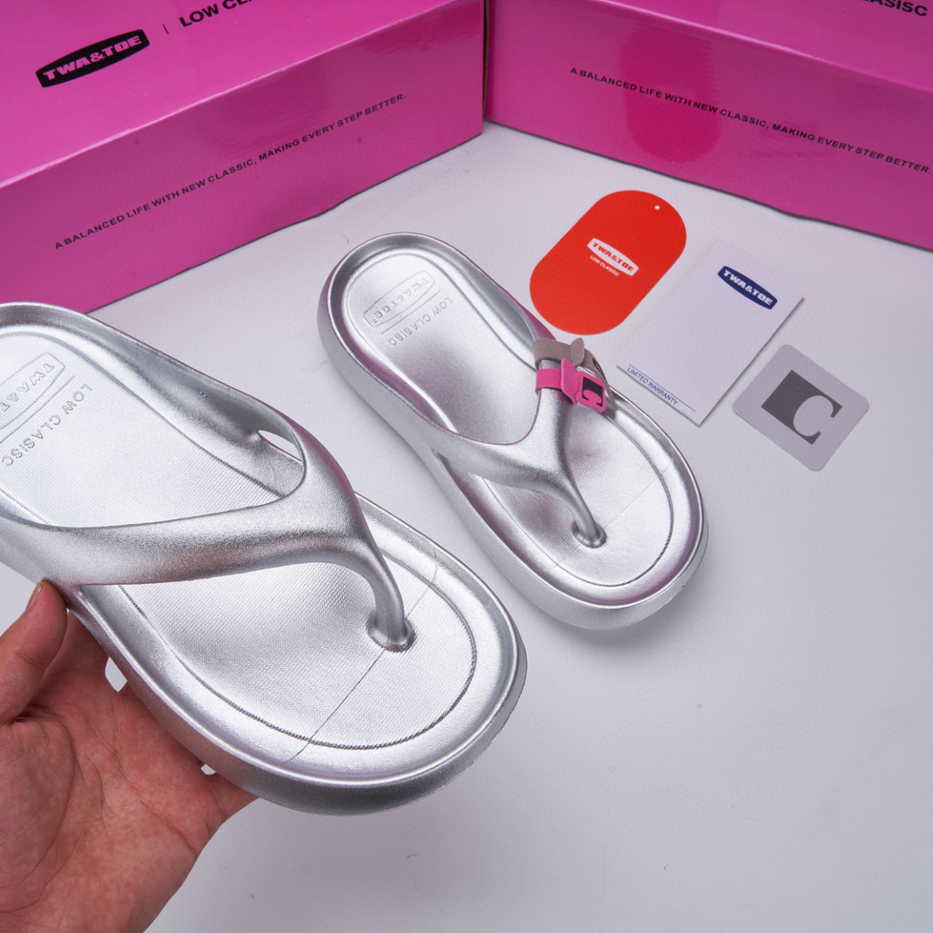 100twatoe Flip-Flops หนาSoled เพิ่มความสูงสุภาพสตรี Influencer Soft-Soled รองเท้าแตะรองเท้าแตะ