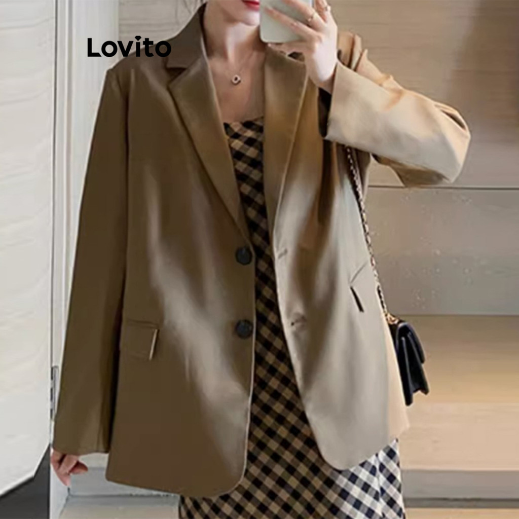 Lovito เบลเซอร์ผู้หญิง มีกระดุม กระเป๋า สีพื้น สไตล์หรูหรา LNE70810