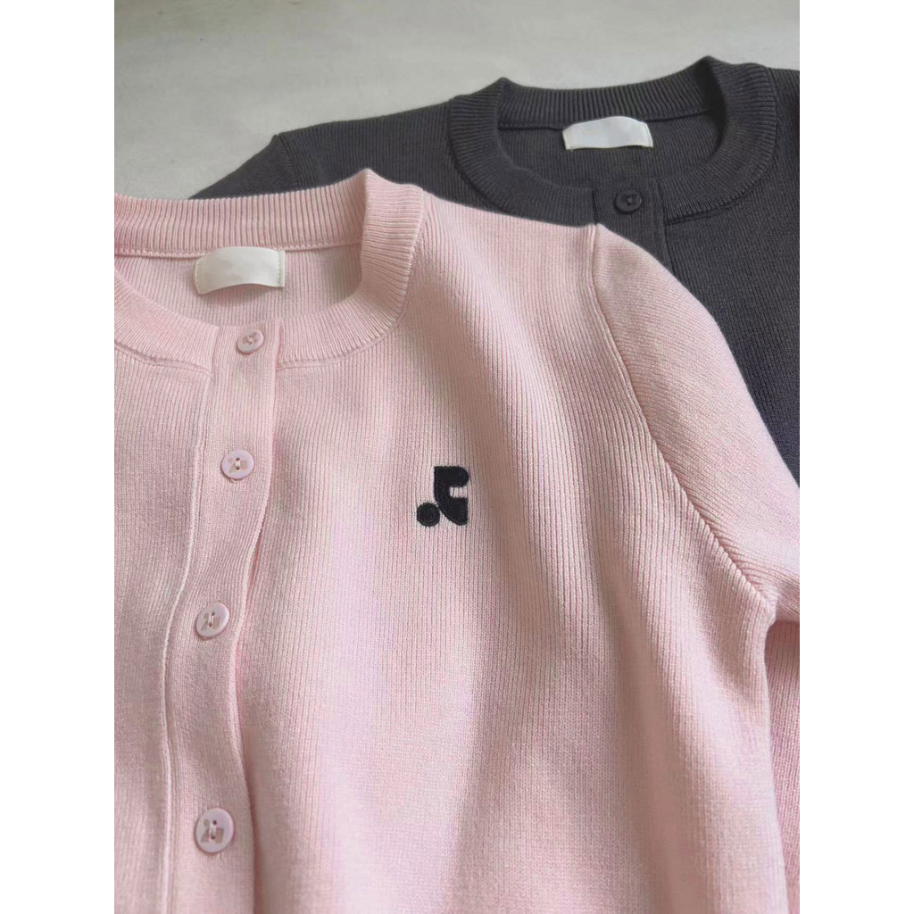 ขายร้อน! F & x เสื้อคาร์ดิแกนสไตล์เกาหลีต้นฤดูใบไม้ร่วงเสื้อโค้ทผู้หญิง RR เกาหลี R & R ปักลายแขนสั้นสีทึบเก็บเอวแขนยาวถักคาร์ดิแกนผู้หญิง