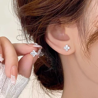 We Flower Elegant S925 เงิน Lucky คริสตัล Clover สกรูต่างหูผู้หญิงหญิง Hypoallergenic หู Studs เครื่องประดับของขวัญ