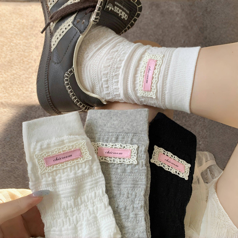 Ins Pink Lace Label ผ้าฝ้ายบางสีทึบจีบ Breathable Sweet Mid-Tube ถุงเท้าผู้หญิง