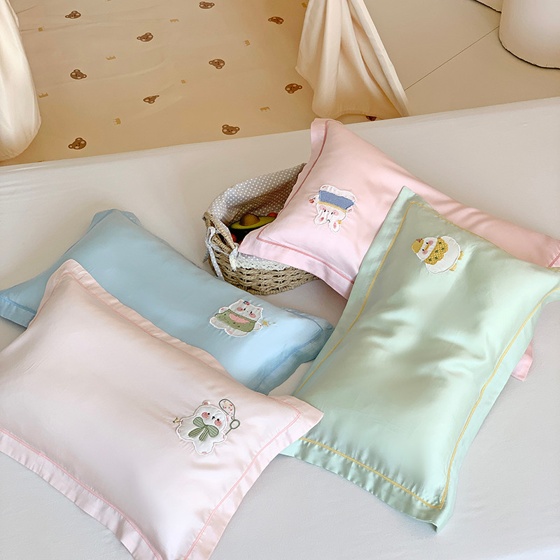 คุณภาพสูง Tencel การ์ตูน Patchwork เย็บปักถักร้อยสําหรับเด็กปลอกหมอน Cold Touch oft และ Smooth 100% Tencel ปลอกหมอนผ้าไหมน้ําแข็ง