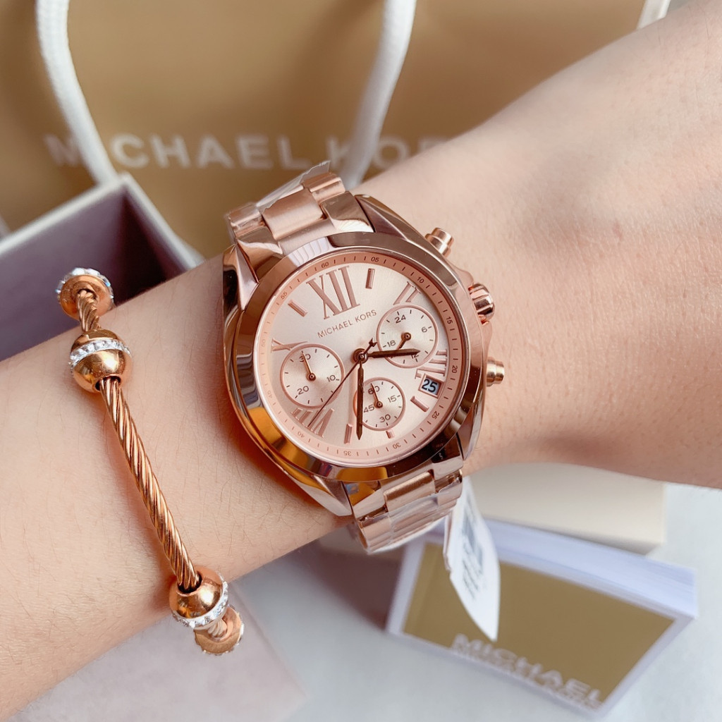 MICHAEL KORS นาฬิกาข้อมือผู้หญิง รุ่น MK5799 MK6066 MK5896 MK6110  Chronograph - Rose Gold