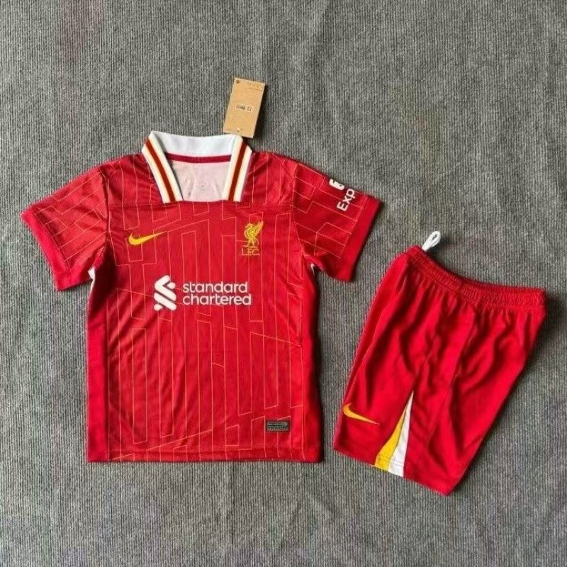 แฟน ๆ ฉบับที่ 2024/25 ลิเวอร์พูล บ้าน ชุดเด็กเสื้อฟุตบอลและกางเกงขาสั้นสําหรับ 16-28,สามารถเพิ่มชื่อและจํานวนของคุณได้