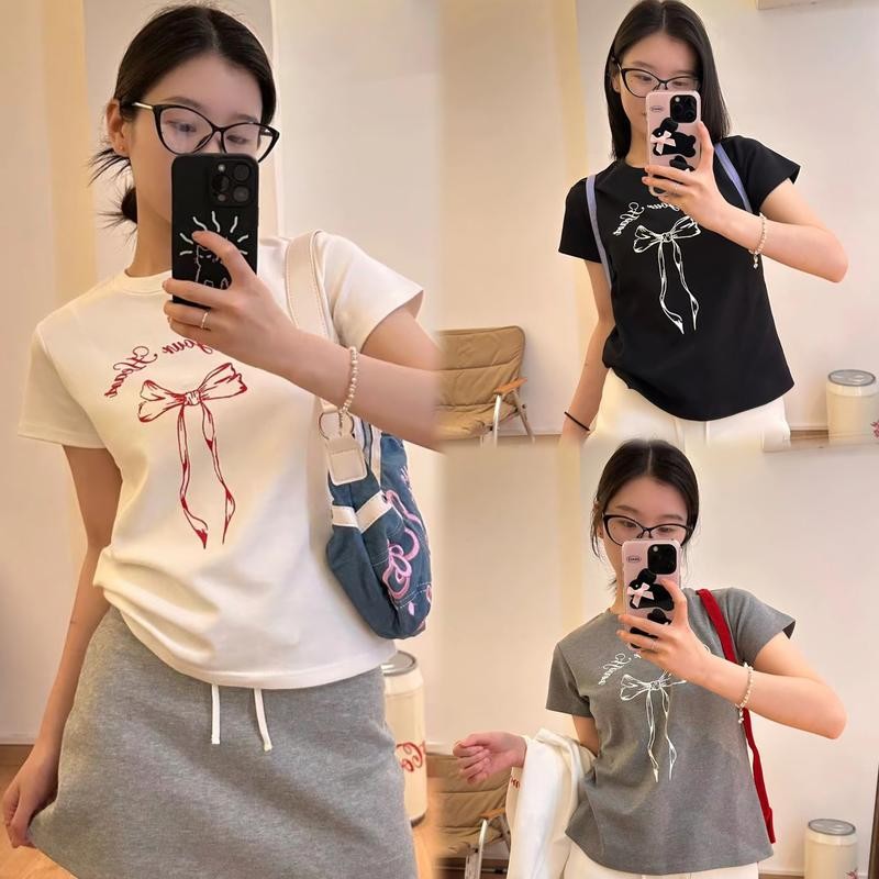 เสื้อยืดผู้หญิง เสื้อยืดสวยๆผู้หญิง เสื้อพิมพ์ลาย เสื้อยืดแขนสั้นพิมพ์ลายตัวอักษรโบว์ยอดนิยมแบบใหม่Clothing Women Lady