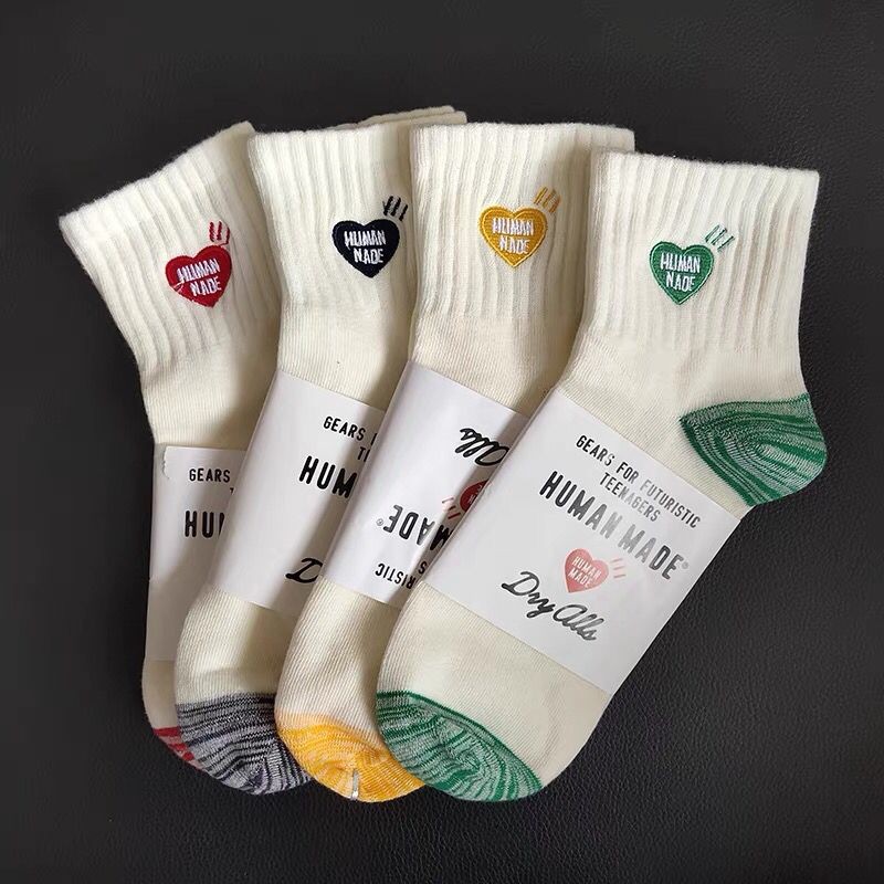 เวอร์ชั่นญี่ปุ่น HUMAN Heart เย็บปักถักร้อยสาย Four Seasons Simple Retro ญี่ปุ่นน่ารักถุงเท้ากลางหลอดผู้ชายผู้หญิงถุงเท้าผ้าฝ้ายแท้