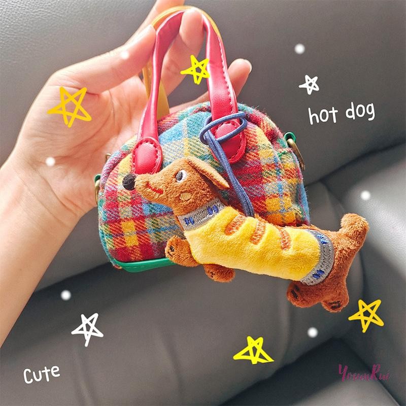 Yosunrui] Kawaii Dachshund ตุ๊กตาตุ๊กตาการ์ตูนตุ๊กตาลูกสุนัขพวงกุญแจจี้กระเป๋าเป้สะพายหลัง Charm กระเป๋าน่ารักแขวนตกแต่งของขวัญเด็กใหม่