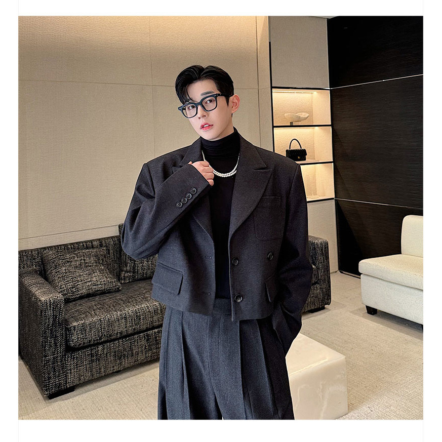 ยุโรปอเมริกันฝรั่งเศสปารีสแคทวอล์สไตล์เบอร์กันดีสูทสั้นเข้ารูปผู้ชายหล่อจับคู่ชุดกางเกงขากว้างสูท