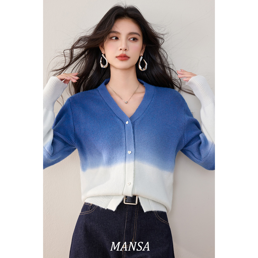 MANSA gradient blue sweater เสื้อกันหนาวสเวตเตอร์ เสื้อสเวตเตอร์ถัก