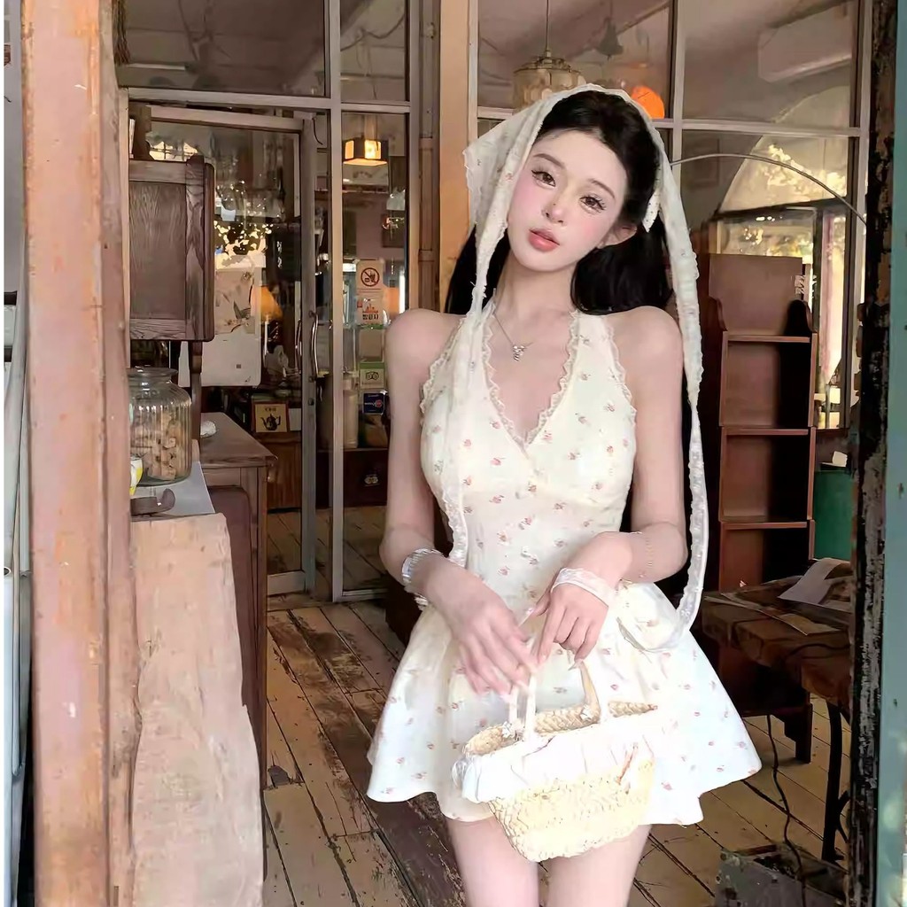 2025 สไตล์ใหม่ภาษาฝรั่งเศสคํา Pure Desire ดอกไม้ Halterneck ชุดหญิงฤดูใบไม้ผลิฤดูร้อนหวานสาวร้อนเซ็ก