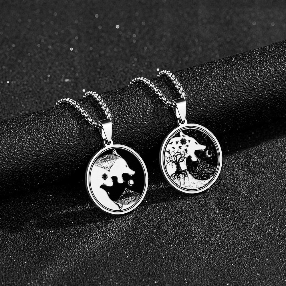 Nose Mythology สร้อยคอไวกิ้ง Rune Sun Moon Wolf Head Crow Shield แฟชั่นชายหญิงคอสเพลย์อุปกรณ์เสริมขอ