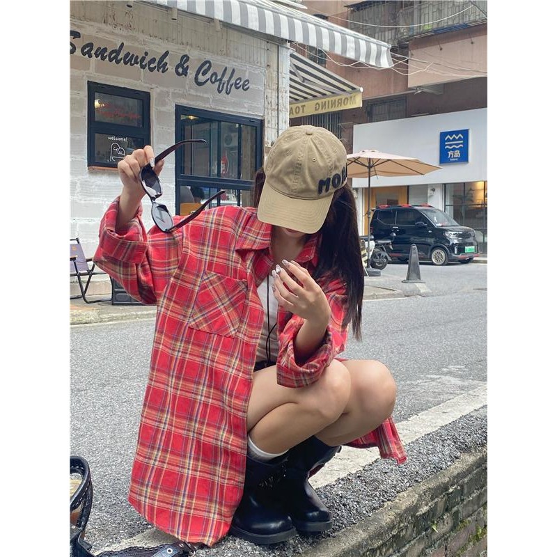 KOKO#เสื้อเชิ้ตลายสก๊อตสีแดง แขนยาวปกเสื้อแฟชั่นหลวมน่าสนใจ สำหรับสาวๆ ที่ชอบสไตล์วินเทจ #W514
