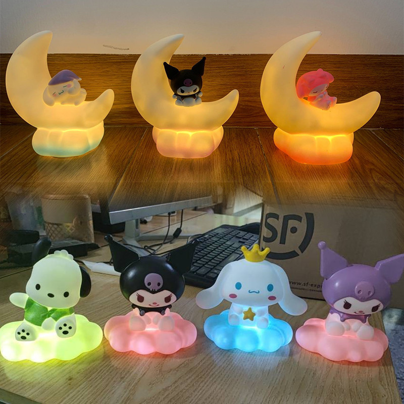Sanrio Night Light Kuromi การ์ตูนไฟ LED ของเล่นอะนิเมะโคมไฟข้างเตียงของขวัญน่ารัก