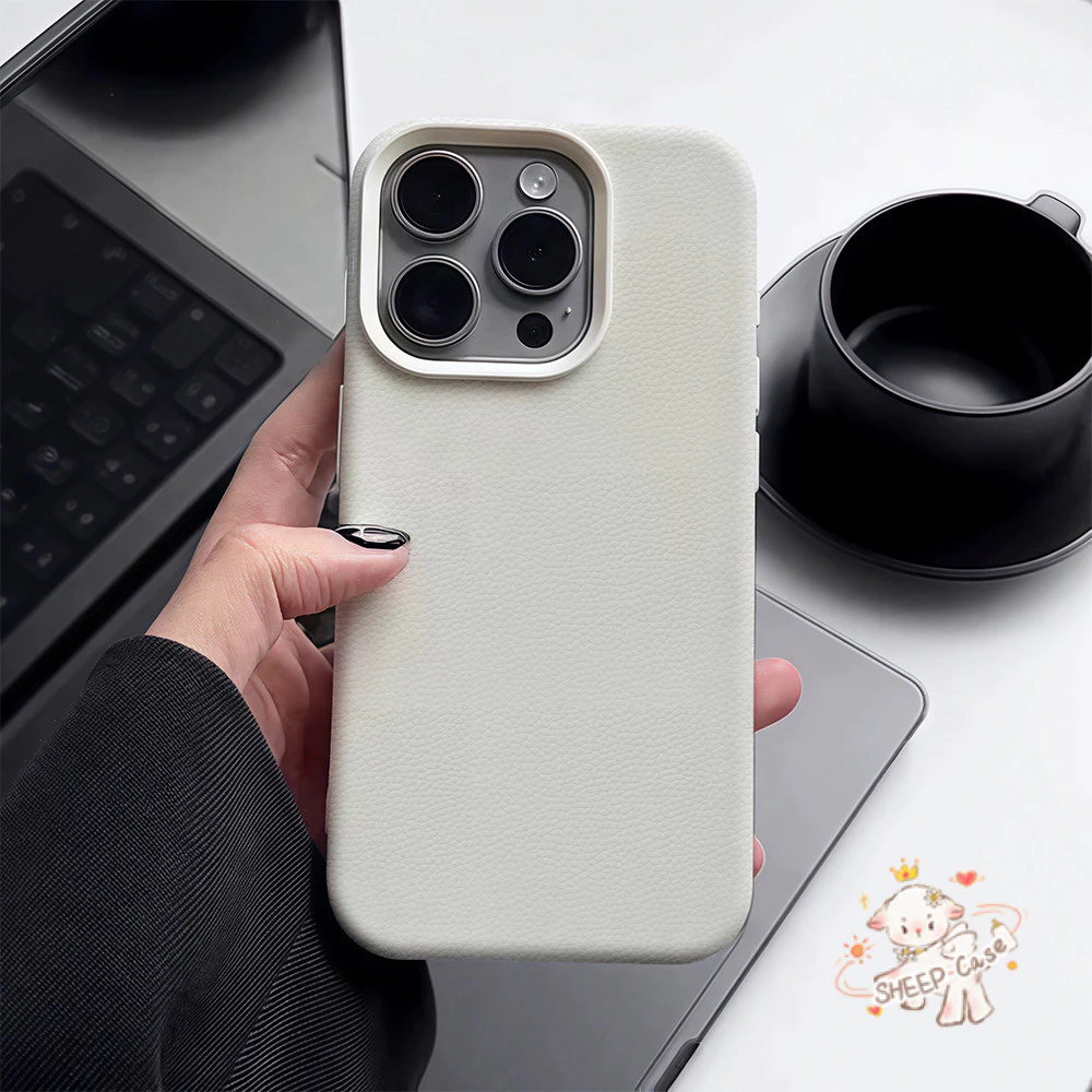 ✨ นี่ยม! ✨เคสเหมือนเปลือกลิ้นจี่ สําหรับ IPhone 16 15 14 13 7 8plus Pro Promax XR XS สัมผัสที่สะดวกสบาย