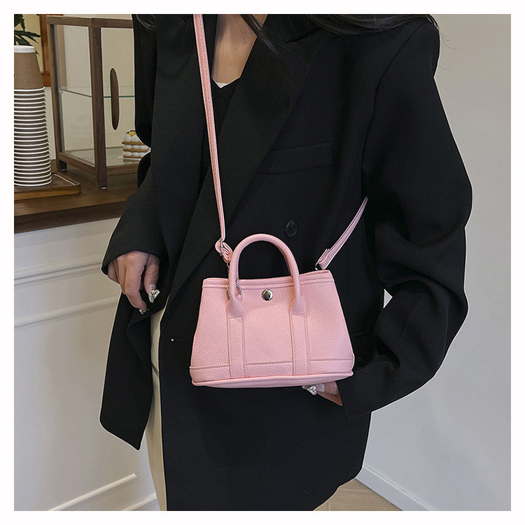 🔥GUTIFU BAGS🔥กระเป๋าสะพายไหล่แฟชั่นยอดนิยม สไตล์เรียบหรู