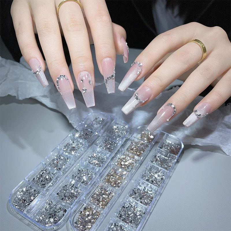 เล็บตกแต่งเล็บคริสตัล Rhinestone เพชร DIY สติกเกอร์เล็บ Mini ด้านล่างแบนที่มีสีสัน 12 กริด 1080 ชิ้น KOUDAN - รูปที่ 7