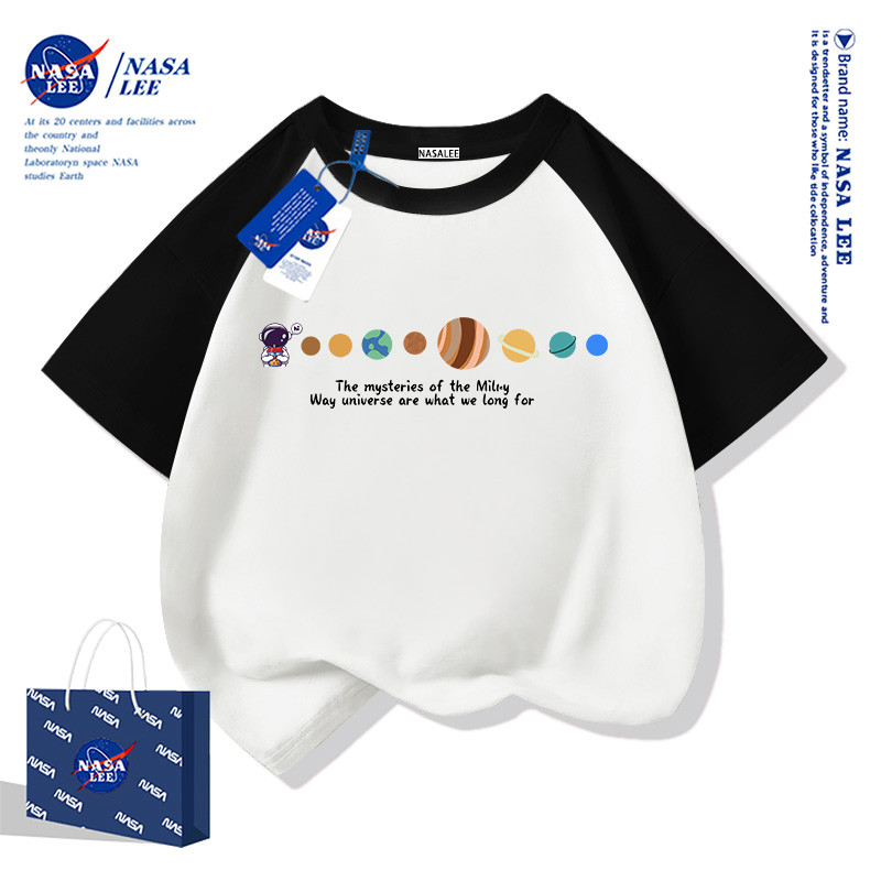 【จัดส่งวันนี้】เสื้อยืด NASA ผ้าฝ้าย ทรงหลวม สำหรับเด็กชาย-เด็กหญิง ลายจักรวาลและดาวเคราะห์ สไตล์ไทย