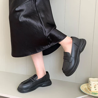 ส่งเร็ว🚚รองเท้า ผู้หญิงโลเฟอร์ รองเท้าแตะ รุ่นใหม่ วัสดุทำจากยางอย่างดี loafer เสิรมส้น กันลื่น T-102