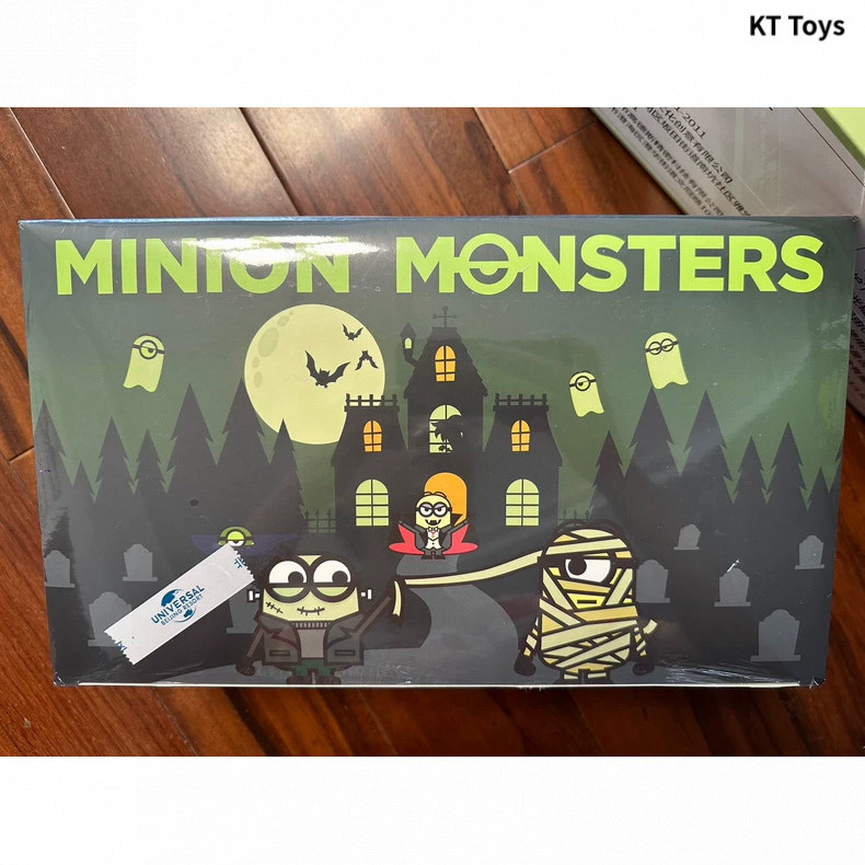 Beijing Universal Studios Minions Halloween Mystery Box Set a Set ใหม่เอี่ยม