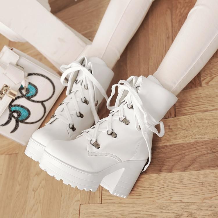 ญี่ปุ่น Lolita Martin Boots รองเท้าส้นสูงส้นหนารองเท้าสั้น Casual Lolita รองเท้าผู้หญิง Laced-Up ขนาดใหญ่รองเท้าผู้หญิง 34-43w1104