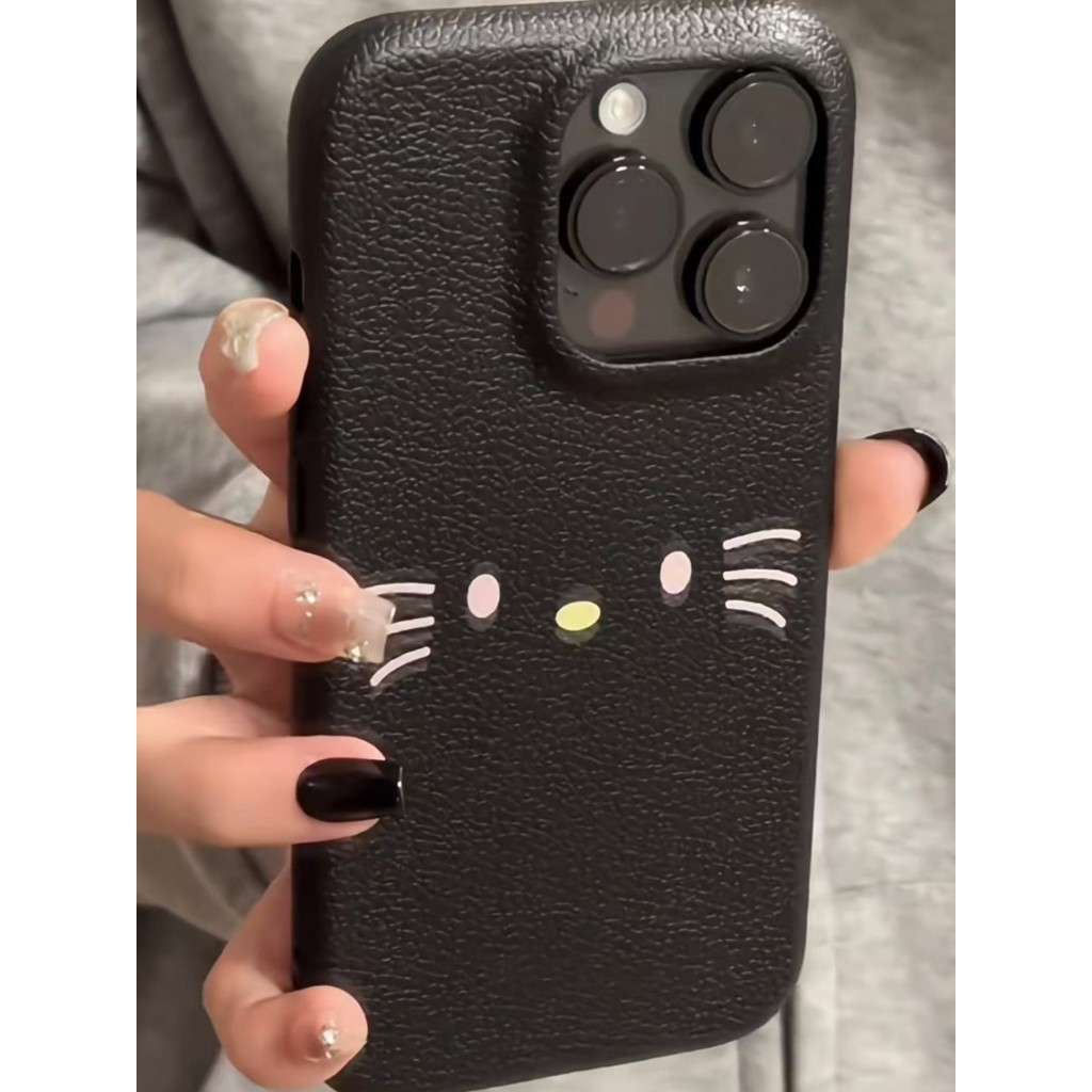 รูปแบบลิ้นจี่การ์ตูน Hello Kitty Expression เหมาะสําหรับ iPhone16 Apple 15promax เคสโทรศัพท์ 14 สไตล์ใหม่ 13/12/11 รวมทุกอย่าง WO3V