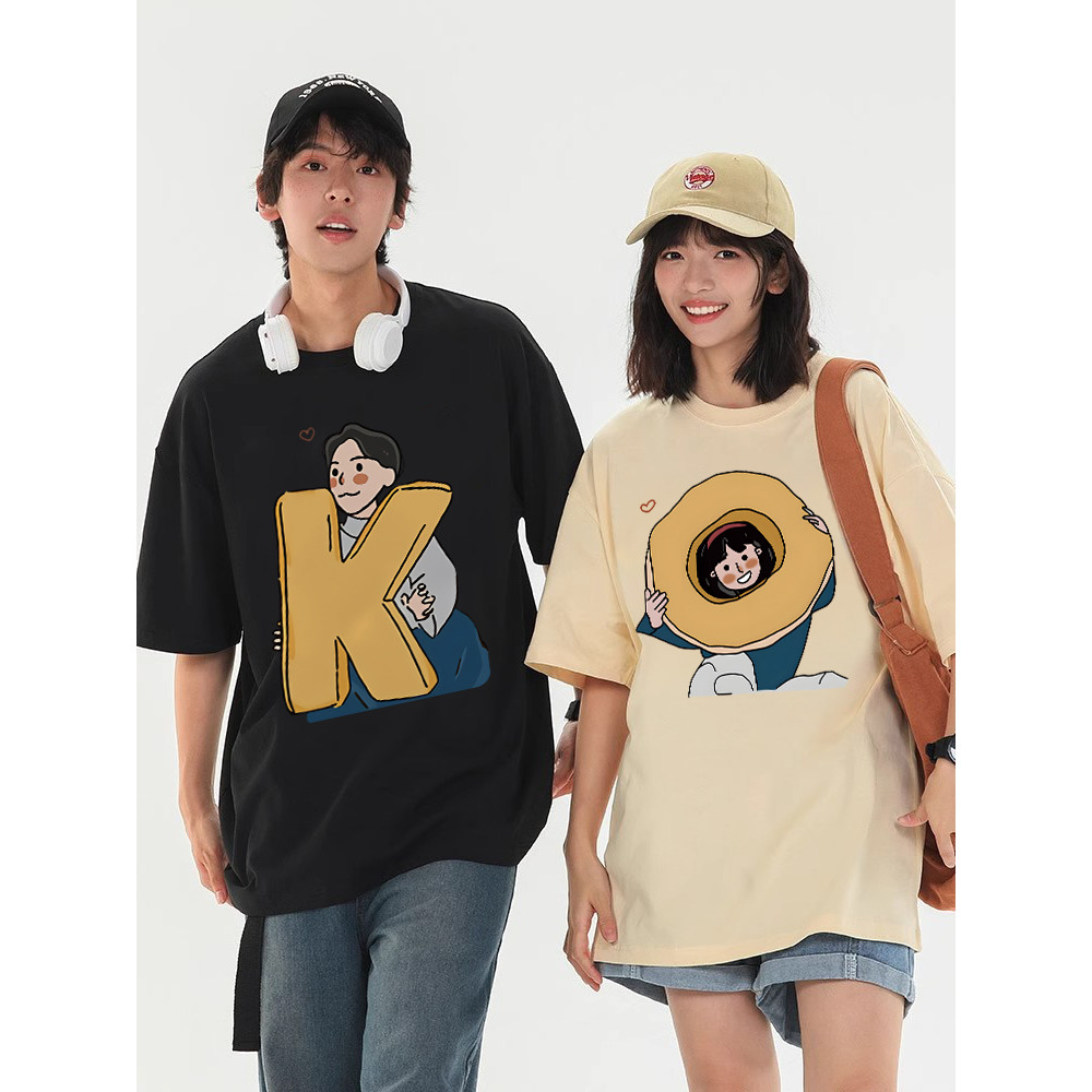 เสื้อคู่รัก Qkoole เสื้อยืดทรงหลวม พิมพ์ลายOK สไตล์เกาหลี I000985