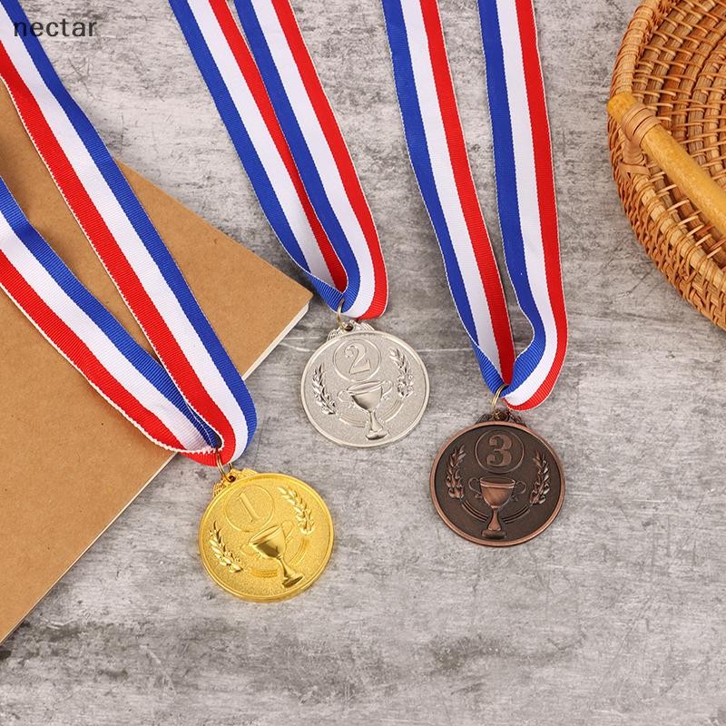Tar 1 PC Gold Silver Bronze รางวัลเหรียญ Winner รางวัลฟุตบอลการแข่งขันรางวัลรางวัลเหรียญสําหรับของขวัญของที่ระลึกของเล่นเด็ก N
