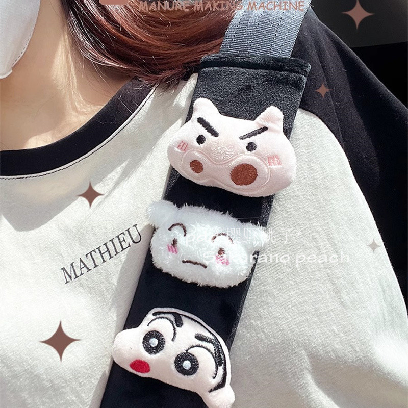 2 ชิ้น Crayon Shin-chan Car Seatbelt Cover แผ่นรองไหล่สําหรับรถยนต์ Seatbelt