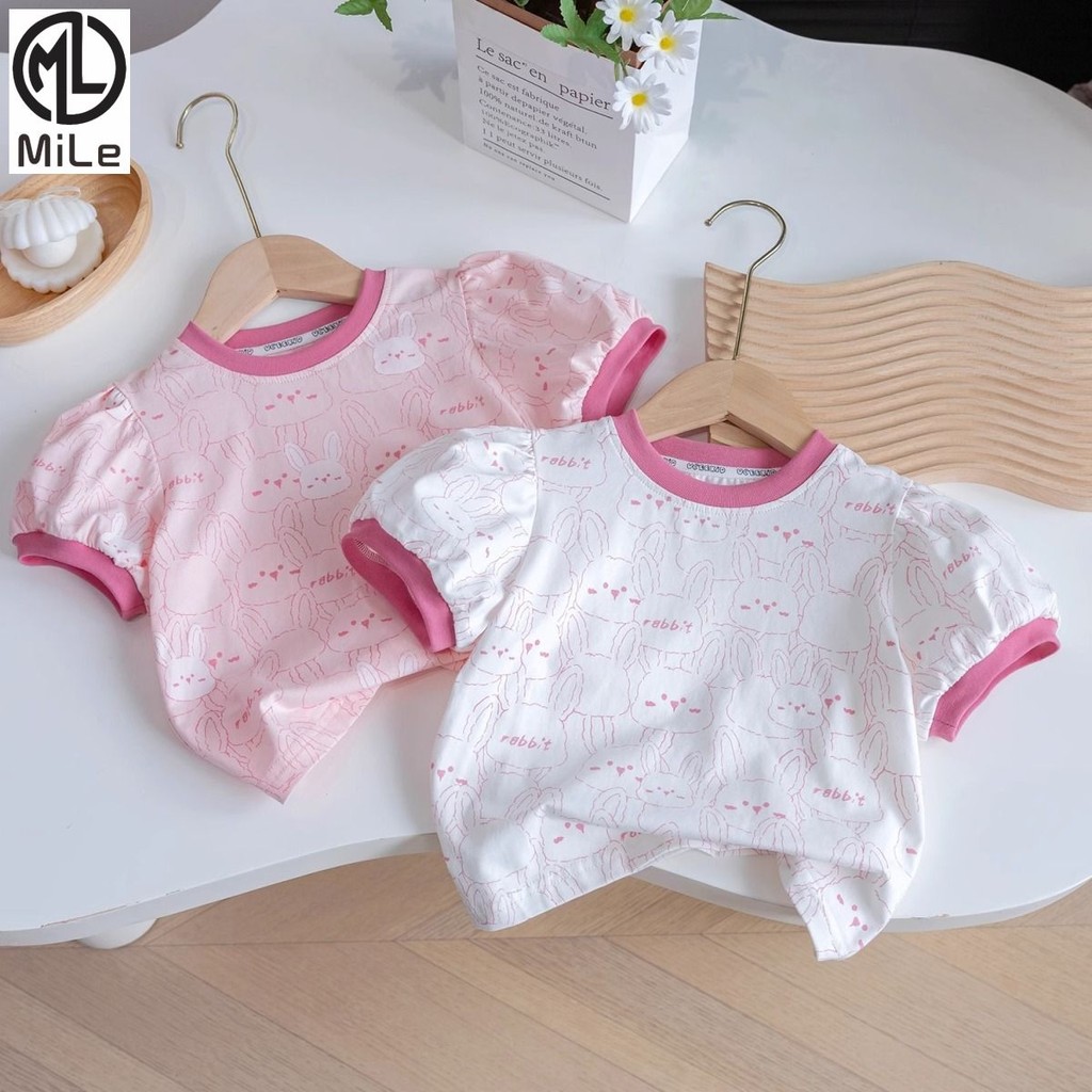 [ML] 90-140 ซม.ฤดูร้อนสไตล์ใหม่สาวเสื้อยืดแขนสั้นสไตล์ตะวันตกทุกการแข่งขันการ์ตูนกระต่ายพิมพ์เต็มรูปแบบสไตล์ตะวันตกสด