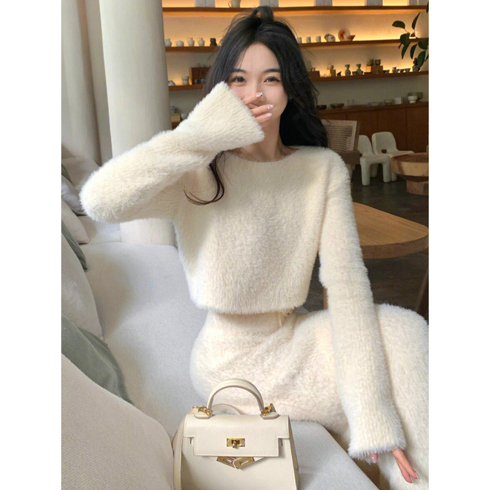 High-end Soft Waxy น้ําหอมขนาดเล็ก Mink ขนแกะถักเสื้อกันหนาวชุดหญิงฤดูใบไม้ร่วงฤดูหนาว Celebrity Classy กระโปรงชุดสองชิ้น