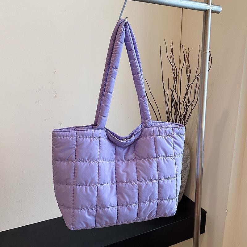 (B-1172)🔥กระเป๋าสะพายไหล่ สไตส์นี้เท่มาก แฟชั่นฤดูใบไม้ผลิ กระเป๋านาดใหญ่จุของได้เยอะ เข้ากับทุกการแต่งกาย ฮิตมากตอนนี้