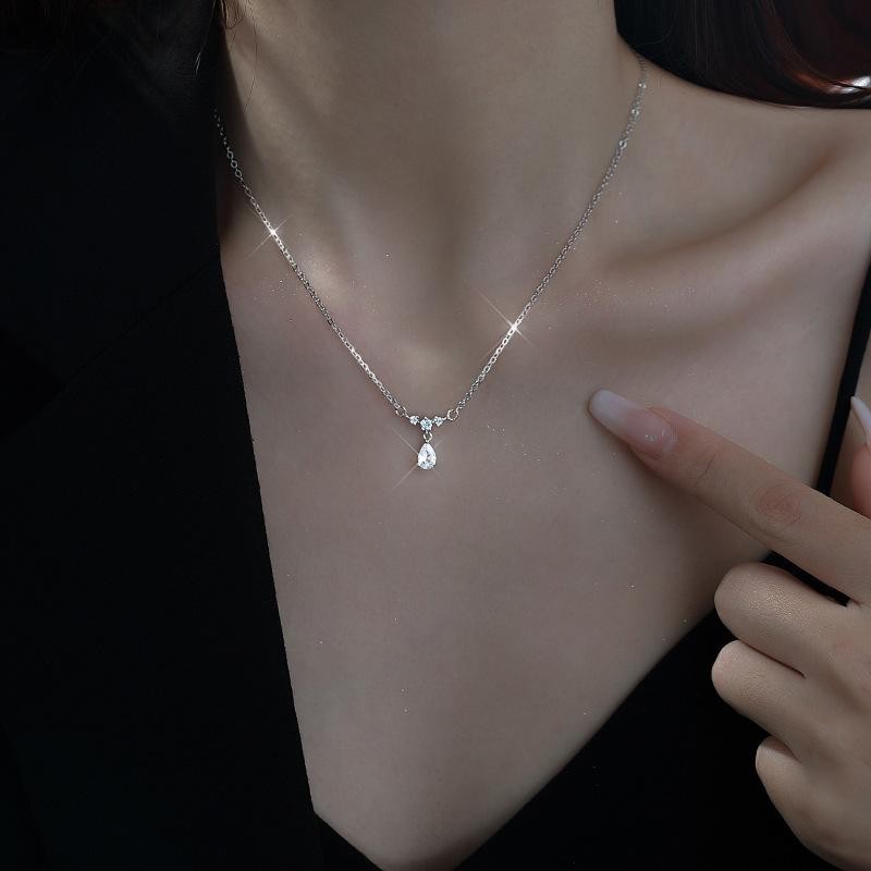 สร้อยคอแบรนด์ สร้อยคอไม่ลอกไม่ดำของแท้ สร้อยเพชรหรู สร้อยแฟชั่น สร้อยสแตนเลส สร้อยคอเท่ๆ สร้อยคอหยดน้ำผู้หญิงดีไซน์เฉพาะ - รูปที่ 4