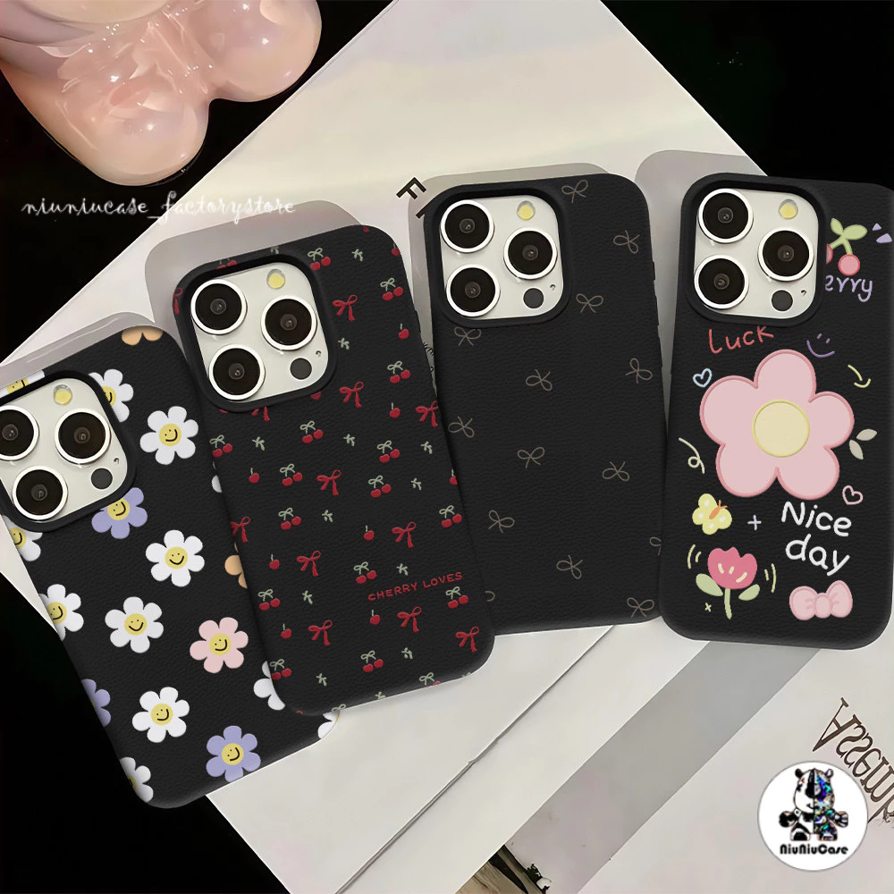 เคส For iPhone 13 เคสหนังเนื้อนิ่มสีแคนดี้ ดอกไม้น่ารัก For iPhone 15 16 13 14 12 11 Pro Max XS XR 7 8 Plus เคสหนัง Case