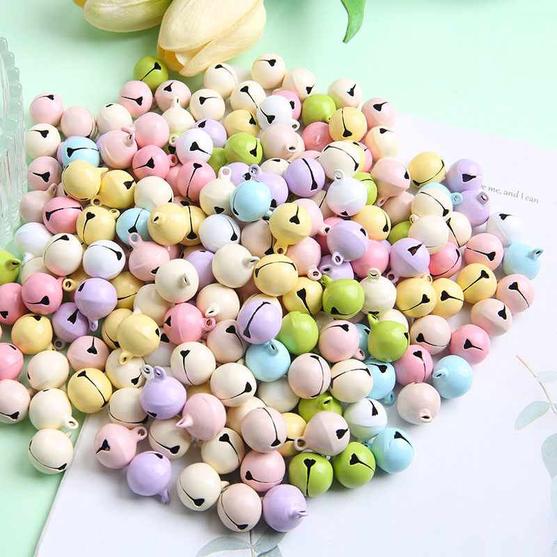 [100 ชิ้นในสต็อก] กระดิ่งซีรีส์สีอ่อน Macaron ขนาด 14 มม. เครื่องประดับแขวน กระดิ่งเล็ก จี้สัตว์เลี้ยง อุปกรณ์เสริมคอ DIY ชิ้นส่วนทำมือ