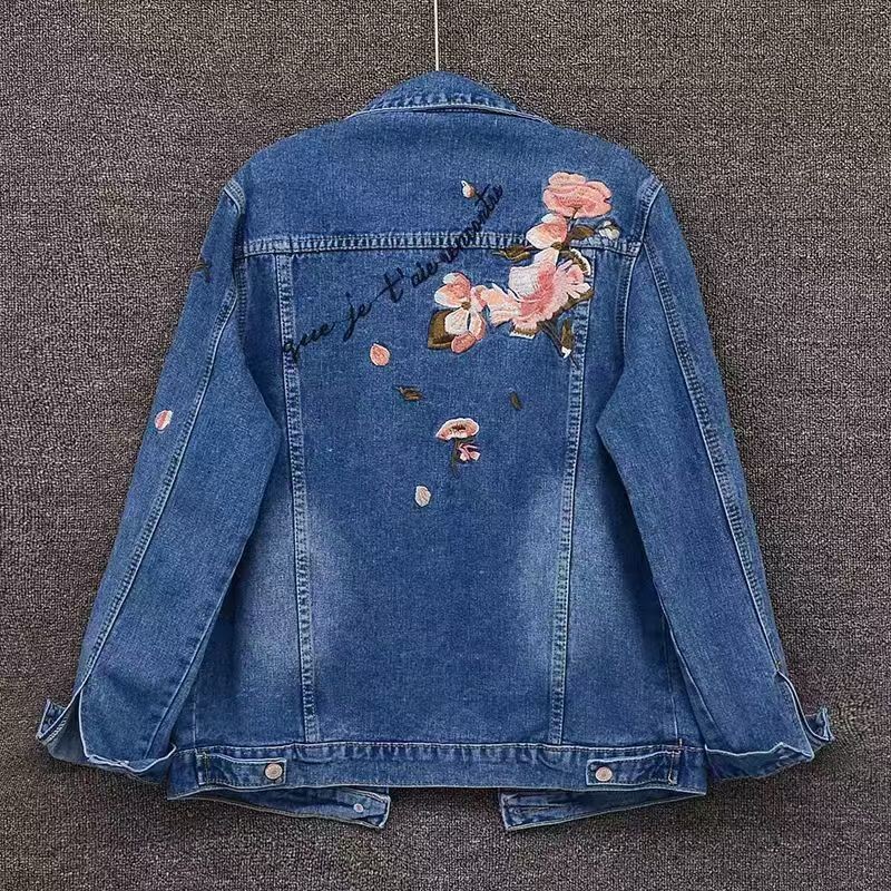 2024 ฤดูใบไม้ผลิฤดูใบไม้ร่วงเวอร์ชั่นเกาหลีปักหลวม Slimmer ดูสีฟ้า Denim เสื้อผู้หญิง All-Match ปักแจ็คเก็ต