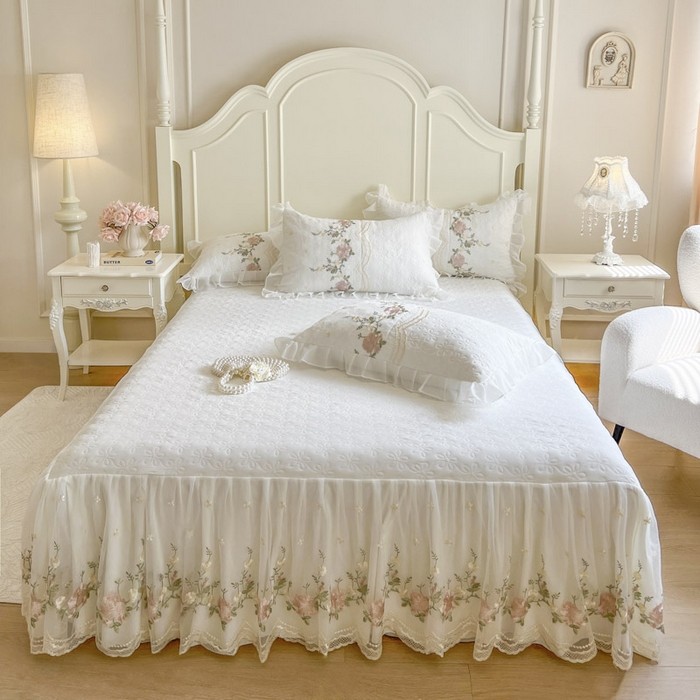 ปลอกคลุมเตียงผ้าถักนุ่ม ลายดอกไม้ปักมินิ ผ้านวมบุหนานุ่ม สไตล์เจ้าหญิงลูกเรือหรู - รูปที่ 2