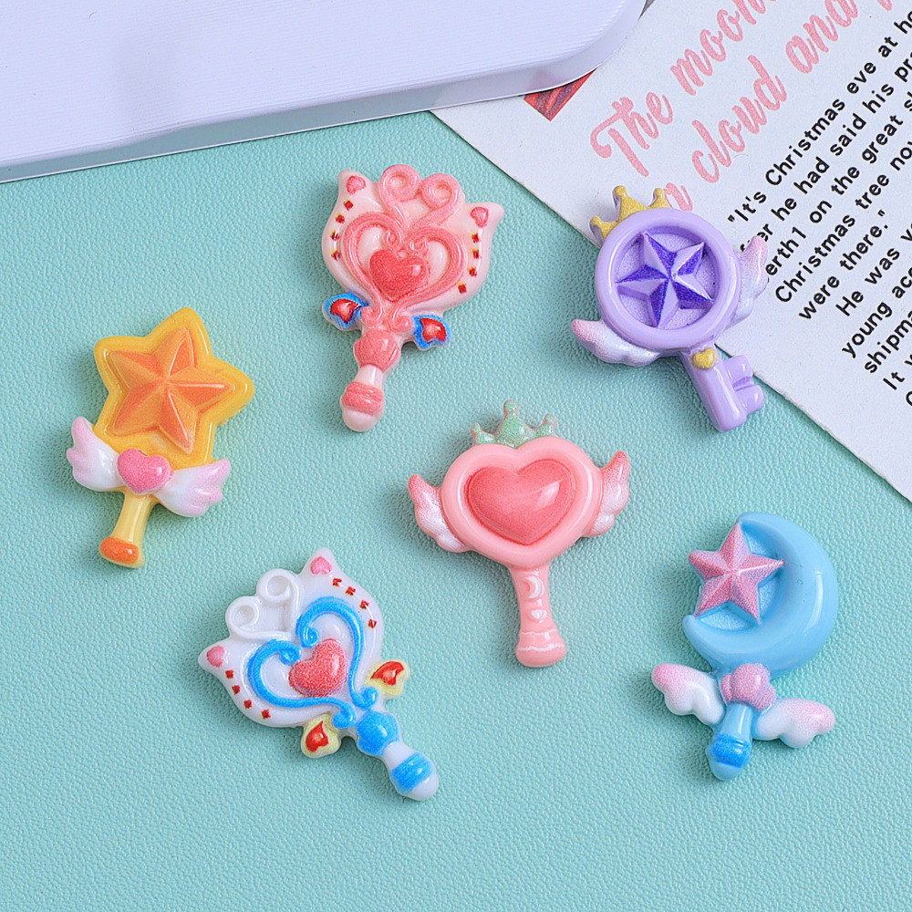 ไม้กายสิทธิ์การ์ตูนสาวน่ารัก DIY เรซิน อุปกรณ์เสริมขนาดเล็ก ทำมือ ครีมกาว คลิปผม อุปกรณ์เสริม สติ๊กเกอร์ วัสดุขายส่ง