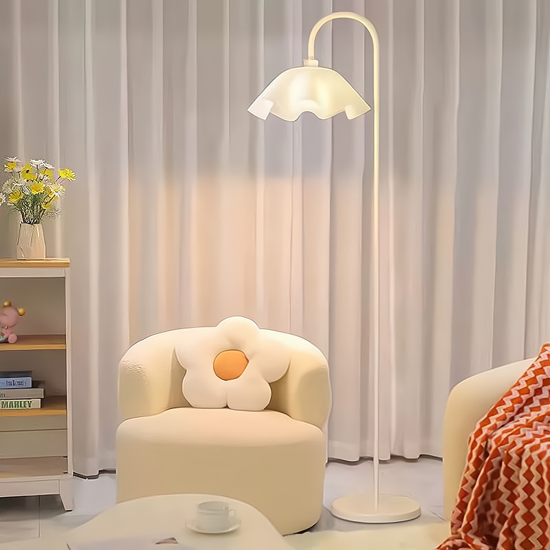 LLCOโคมไฟตั้งพื้นหัวข้างเตียง โคมไฟIKEA รูปกลีบดอกไม้ สีครีม สไตล์เจ้าหญิง สําหรับตกแต่งห้องนอน