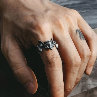 Bdw ผู้ชาย s Gothic Punk Skull แหวน Punk Retro Gothic ผู้ชาย Skull แหวนเงินสีดํา Cool แหวนเครื่องประดับอุปกรณ์เสริม