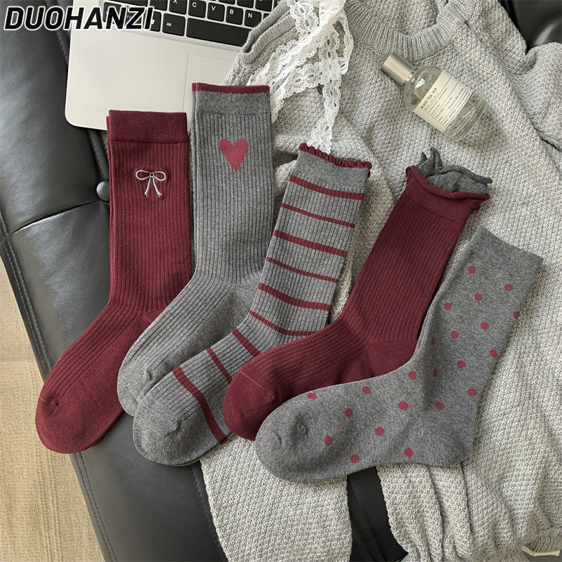 Duohnzi ถุงเท้าผู้หญิงสีเทา Ankola Red Pile Stocking ญี่ปุ่น Bow Love Wave Point Long Stocking