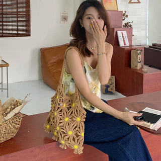 Daisy bag 🌼กระเป๋าถักดอกเดซี่ แบบสาวเกาหลี มี 2 สี งานถักละเอียด มีซับใน P200
