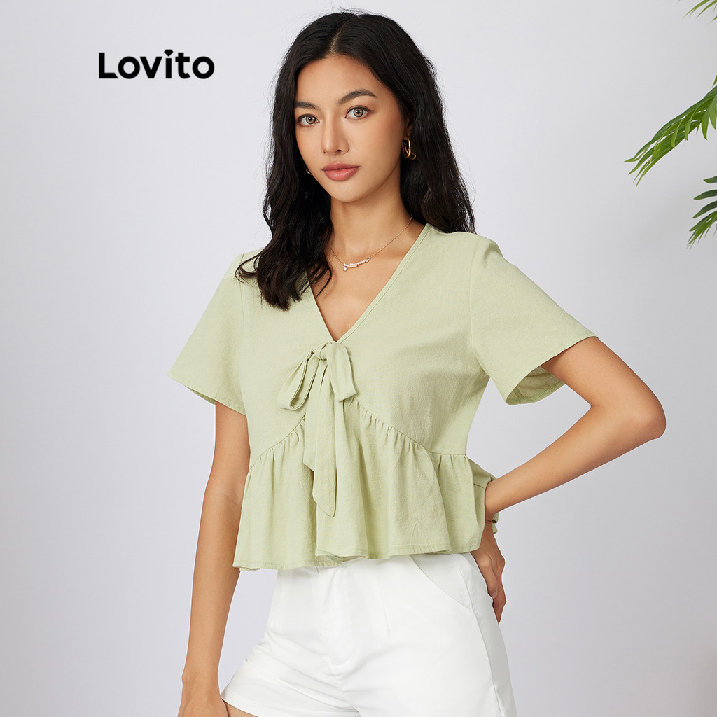 Lovito เสื้อเบลาส์ ผูกปมหน้า ชายแต่งระบาย สีพื้น สไตล์ลำลอง L21AS003 (สีเขียวอ่อน)